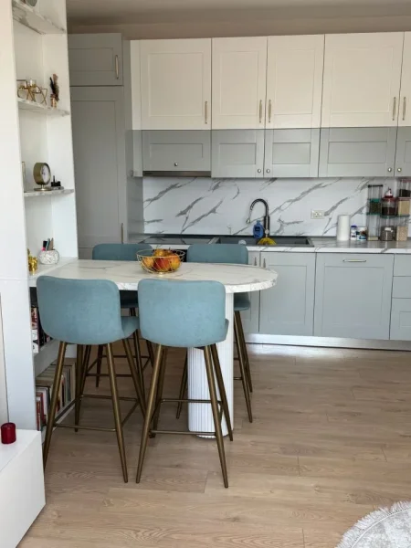 Tirane, shitet apartament 2+1+Ballkon Kati 11, 70 m² 195.000 € (Rruga e Kavajes)