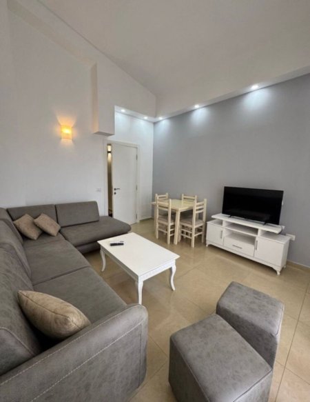 Tirane, jepet me qera apartament Dublex Kati 1, 70 m² 350 € (Kodra diellit)