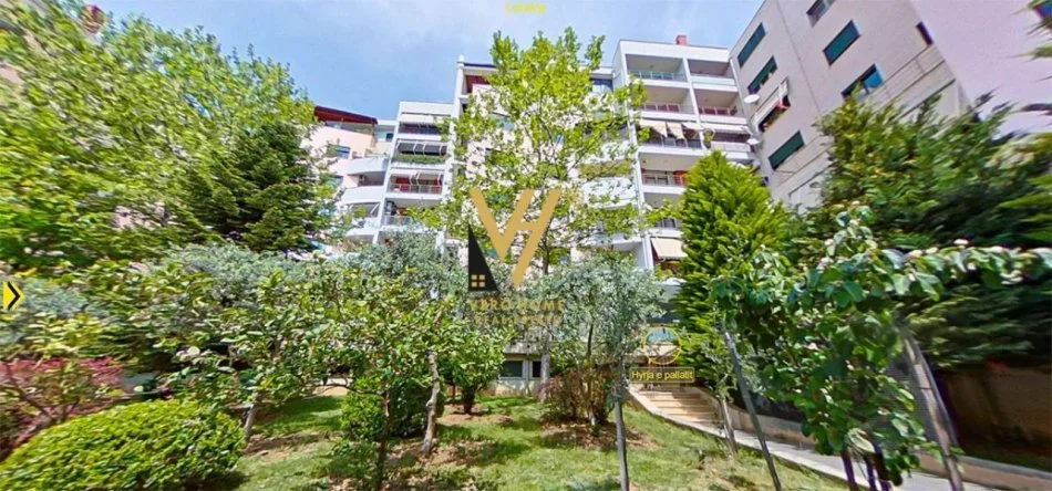 Tirane, shitet apartament 2+1+Ballkon Kati 5, 95 m² 145.000 € (DAJT)