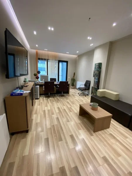 Tirane, shitet apartament 2+1 Kati 4, 110 m² 280.000 € (Kompleksi Square 21)