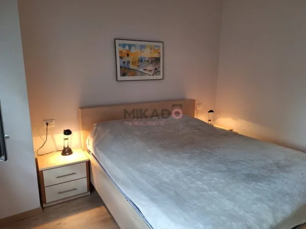 Tirane, jepet me qera apartament 2+1+Ballkon , 97 m² 950 € (Andon Zako Çajupi)