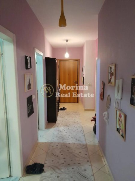 Tirane, jepet me qera apartament 2+1 Kati 3, 120 m² 700 € (Komuna e Parisit)