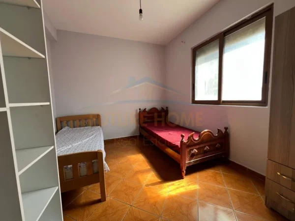 Tirane, jepet me qera apartament 2+1 Kati 2, 97 m² 400 € (Unaza e Re)