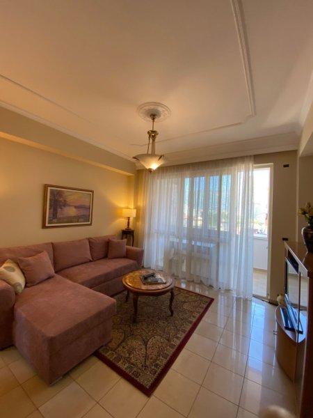 Qera, Apartament 2+1, Blloku, Tirana - 800€ | 90 m²