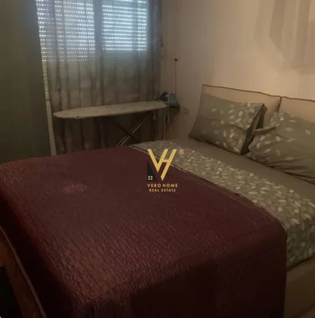 Tirane, jepet me qera apartament 1+1+Ballkon Kati 3, 65 m² 450 € (ASTIR)