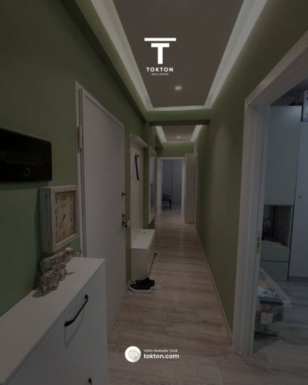 Tirane, jepet me qera apartament 3+1 Kati 2, 120 m² 1.000 € (Selvia, Afër Black Diamond, Tiranë, TT 2032)