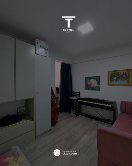 Tirane, jepet me qera apartament 3+1 Kati 2, 120 m² 1.000 € (Selvia, Afër Black Diamond, Tiranë, TT 2032)
