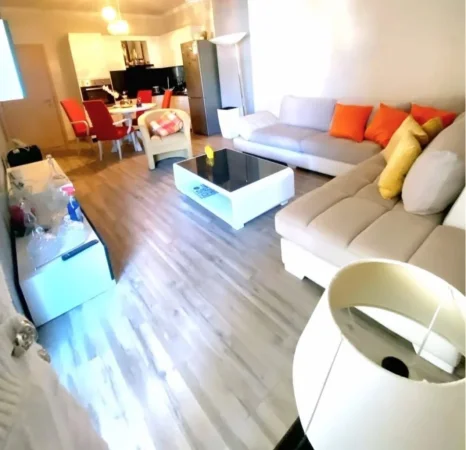 Tirane, shitet apartament 1+1 Kati 8, 68 m² 98.000 € (Astir)