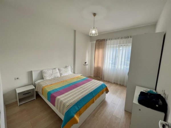 Tirane, jepet me qera apartament 2+1 Kati 4, 95 m² 1.300 € (RRUGA E KOSOVAREVE)