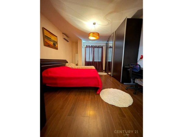 Tirane, jepet me qera apartament 1+1 Kati 9, 78 m² 550 € (Rruges Kavajes)