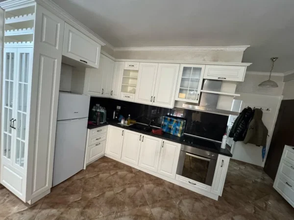 Tirane, shitet apartament 2+1 Kati 4, 99 m² 148.000 € (astir)