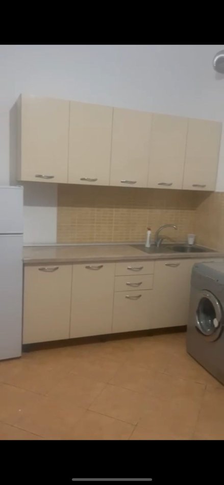 Tirane, jepet me qera shtepi 1+1 Kati 2, 40 m² 350 € (Laprak)