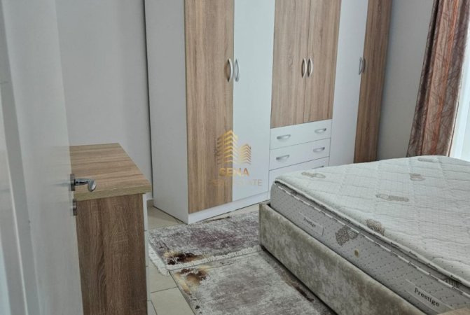 Tirane, jepet me qera apartament 2+1+Ballkon Kati 6, 90 m² 500 € (Rruga Kavajes)