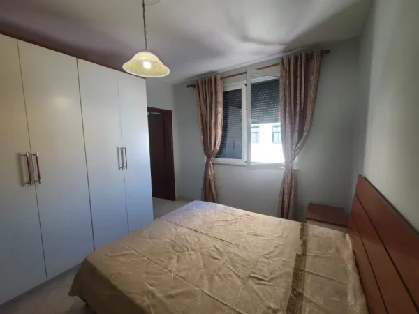 Tirane, shitet apartament 1+1 Kati 8, 68 m² 98.000 € (Yzberisht)