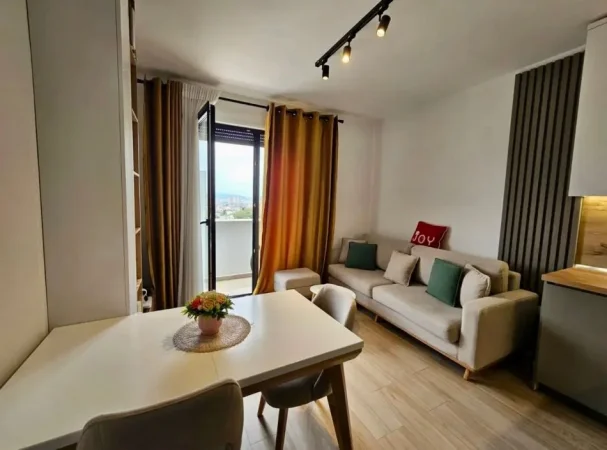 Tirane, jepet me qera apartament 1+1 Kati 8, 65 m² 600 € (Don bosko)