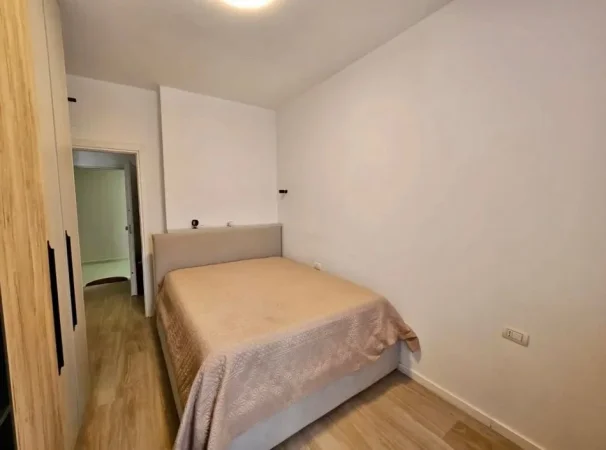 Tirane, jepet me qera apartament 1+1 Kati 8, 65 m² 600 € (Don bosko)
