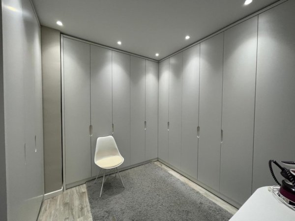 Tirane, shitet apartament 3+1+Aneks Kati 5, 123 m² 180.000 € (Kinostudio, rruga Myslym Keta)