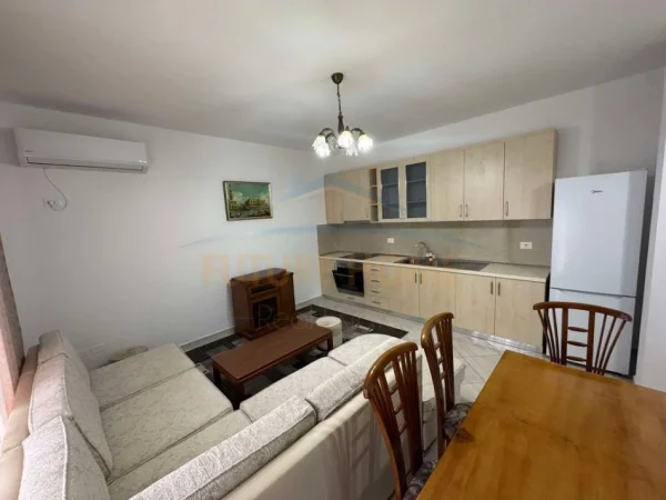 Tirane, jepet me qera apartament 2+1 Kati 1, 100 m² 550 € (Unaza e Re)