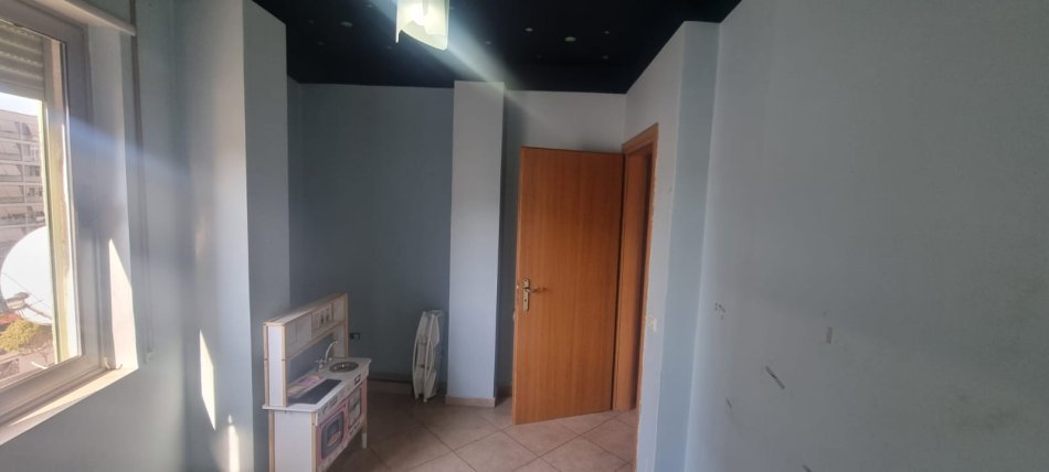 Tirane, shitet 2+1 Kati 7, 90 m² 208.000 € (Komuna e Parisit)