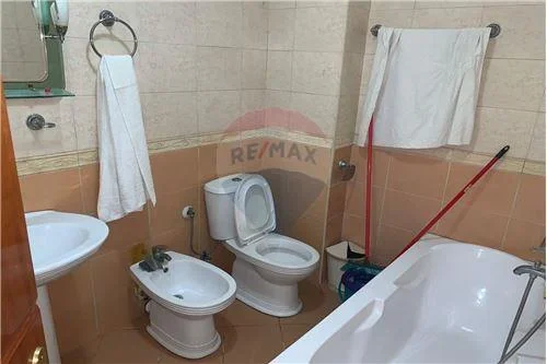 Tirane, jepet me qera apartament 2+1 , 70 m² 400 € 