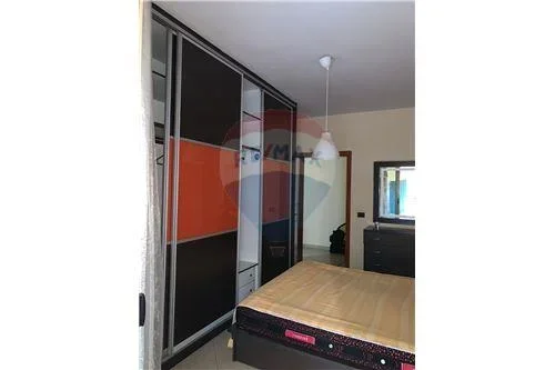 Tirane, jepet me qera apartament 2+1 , 70 m² 400 € 