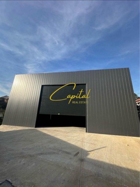 Tirane, jepet me qera magazine Kati 0, 170 m² 800 € (TUFINE)