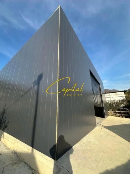 Tirane, jepet me qera magazine Kati 0, 170 m² 800 € (TUFINE)