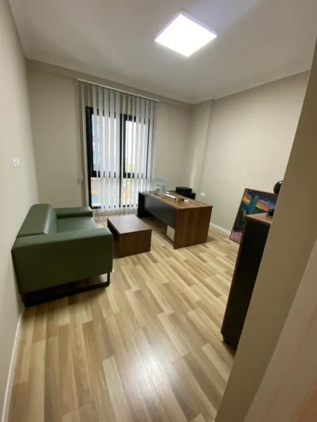Tirane, shitet apartament 2+1+Ballkon Kati 7, 110 m² 280.000 € (Square 21)