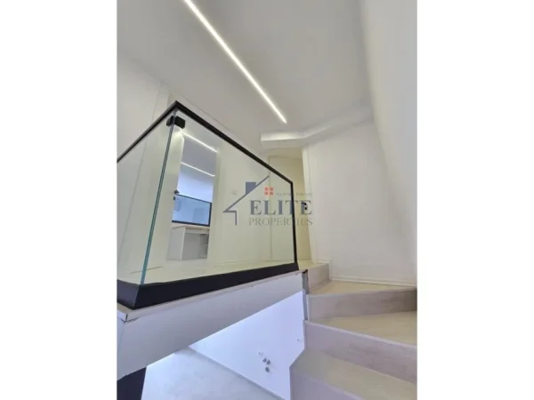 Tirane, shitet zyre Kati 0, 68 m² 230.000 € (Tirana Golden Park)