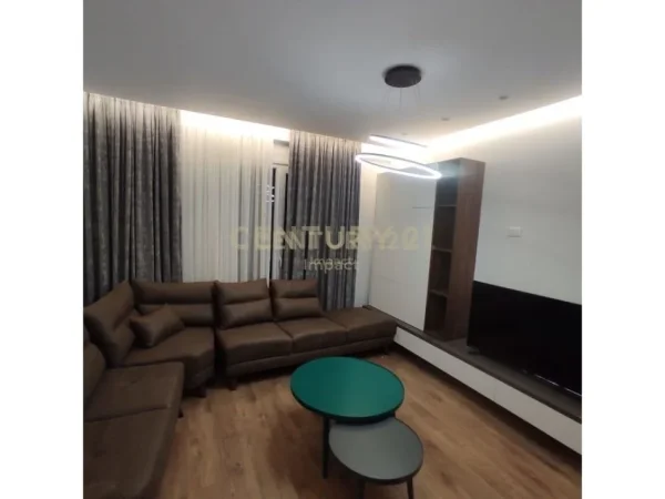 Tirane, jepet me qera apartament 1+1 Kati 2, 70 m² 550 € 