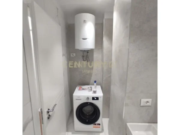 Tirane, jepet me qera apartament 1+1 Kati 2, 70 m² 550 € 