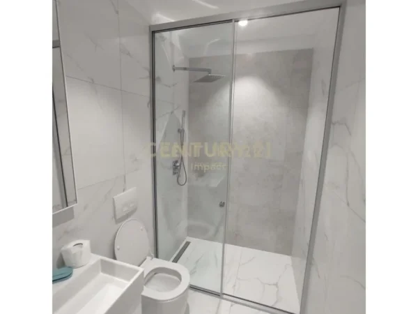 Tirane, jepet me qera apartament 1+1 Kati 2, 70 m² 550 € 