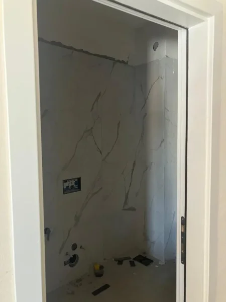 Tirane, shitet garsonier Kati 7, 40 m² 64.384 € (SHITET GARSONIERE NE 5 MAJI ME SUPER CMIM - 64.384 EURO)