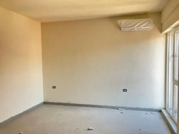 Tirane, shitet garsonier Kati 7, 40 m² 64.384 € (SHITET GARSONIERE NE 5 MAJI ME SUPER CMIM - 64.384 EURO)