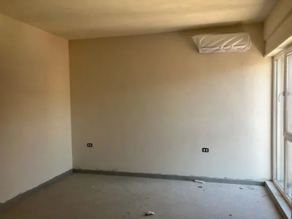 Tirane, shitet garsonier Kati 7, 40 m² 64.384 € (SHITET GARSONIERE NE 5 MAJI ME SUPER CMIM - 64.384 EURO)