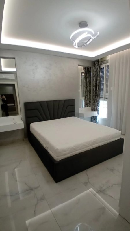 Tirane, jepet me qera apartament 2+1 Kati 4, sip100 m² 700 € (Fusha e Aviacjonit afer Shkolles Dhora Leka)