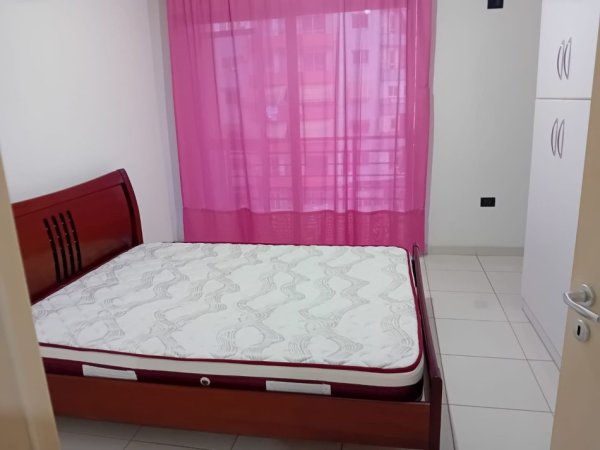 Tirane, jepet me qera apartament 2+1 Kati 5, 120 m² 400 € (Bulevardi Astir)