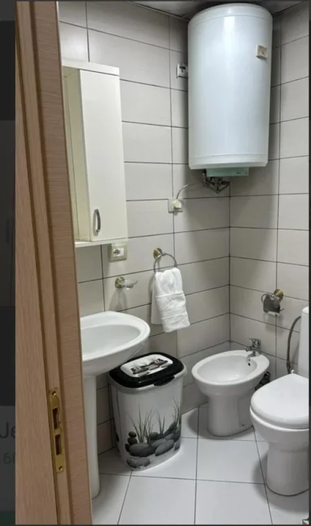 Tirane, jepet me qera apartament 2+1 Kati 5, 85 m² 600 € (don bosko)
