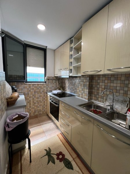Tirane, shitet apartament 2+1+Aneks+Ballkon Kati 3, 96 m² (Bllok)