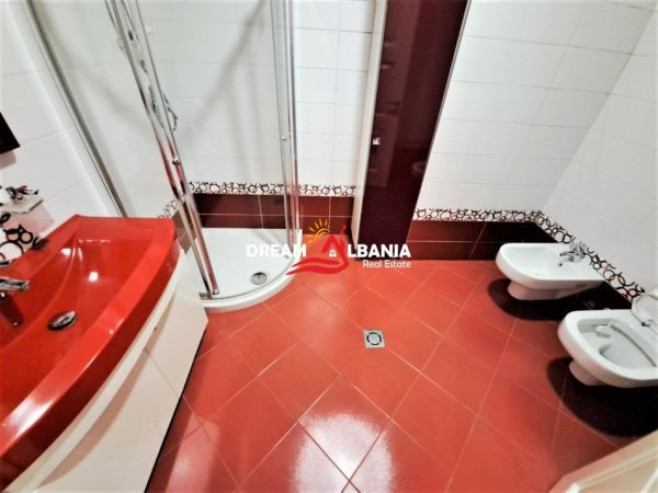 Tirane, jepet me qera apartament 3+1+Ballkon Kati 5, 170 m² 1.000 € (Prane Kompleksit Delijorgji, ID 4231122)