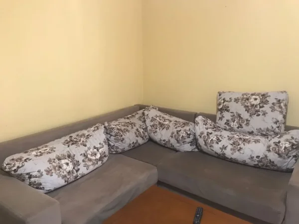 Tirane, jepet me qera apartament 1+1 Kati 6, 65 m² 400 € (astir)