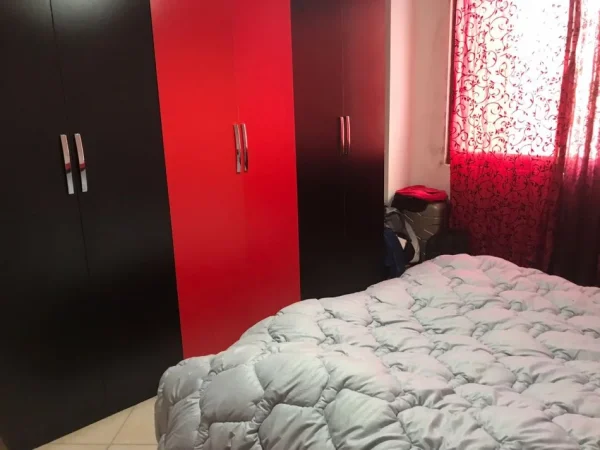 Tirane, jepet me qera apartament 1+1 Kati 6, 65 m² 400 € (astir)