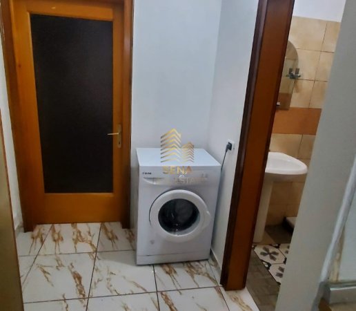 Tirane, jepet me qera shtepi 1+1 Kati 1, 55 m² 300 € (Rruga Siri Kodra)