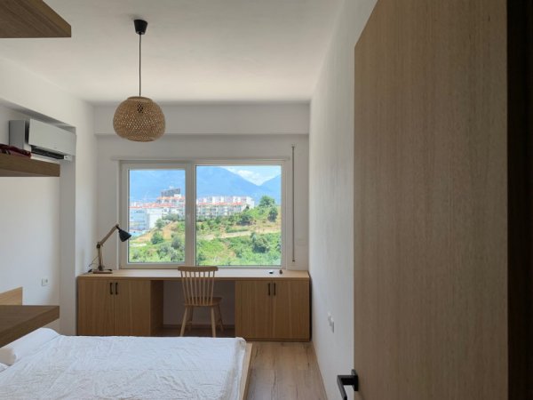 Tirane, jap me qera apartament duplex Dublex Kati 1, 180 m² 1.200 € (Kodra e Diellit 2)