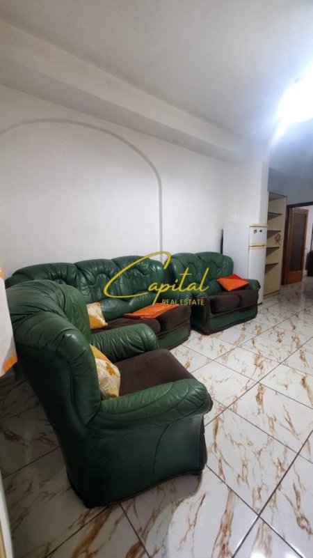 Tirane, jepet me qera apartament 1+1 Kati 1, 55 m² 300 € (RRUGA SIRI KODRA)