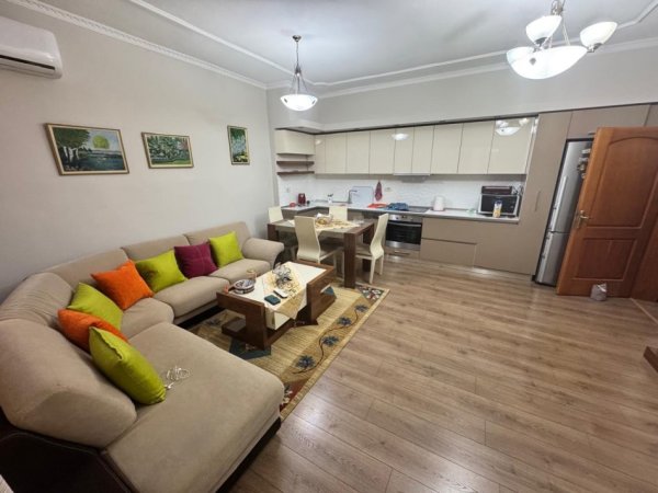 Tirane, jepet me qera apartament 2+1 Kati 5, 75 m² 600 € (Don Bosko ish Hipoteka)