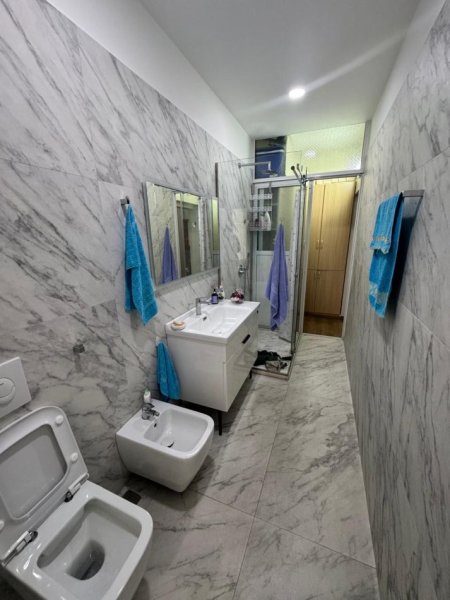 Tirane, jepet me qera apartament 2+1 Kati 5, 75 m² 600 € (Don Bosko ish Hipoteka)
