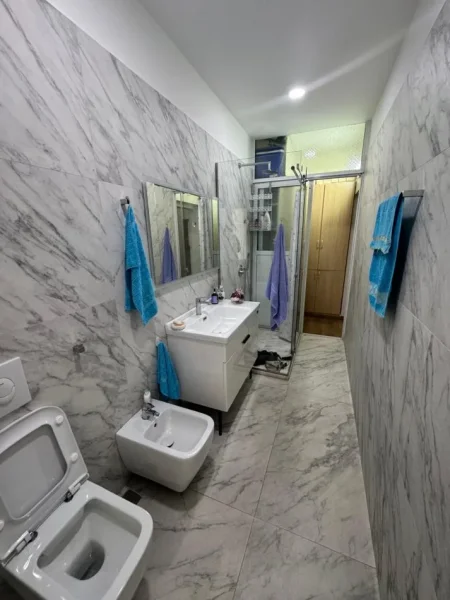 Tirane, jepet me qera apartament 2+1 Kati 5, 75 m² 550 € (Don Bosko ish Hipoteka)