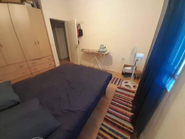 Tirane, jepet me qera apartament 2+1+Ballkon Kati 3, 87 m² 500 € (Rruga Xhanfize Keko, Sheshi Xhamllikut)