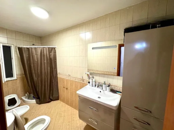 Tirane, shitet apartament 2+1 , 70 m² 150.000 € (Diplomat 1)